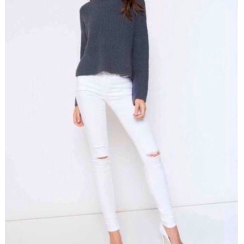 KanCan Off White High Rise Ripped Knee Jeans Size 28 Neutral Boho NWT